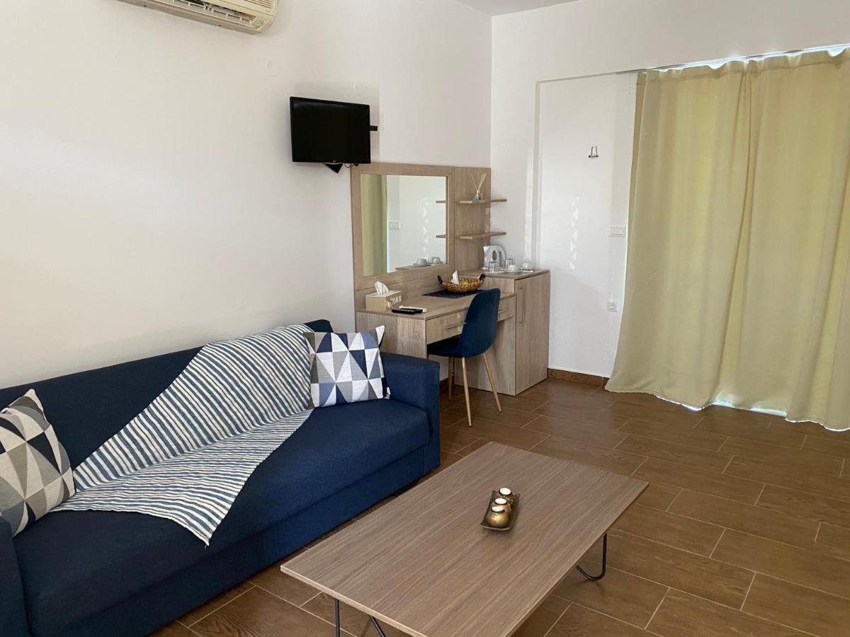 Grande Blue Suites With Private Bay Αρχάγγελος Εξωτερικό φωτογραφία